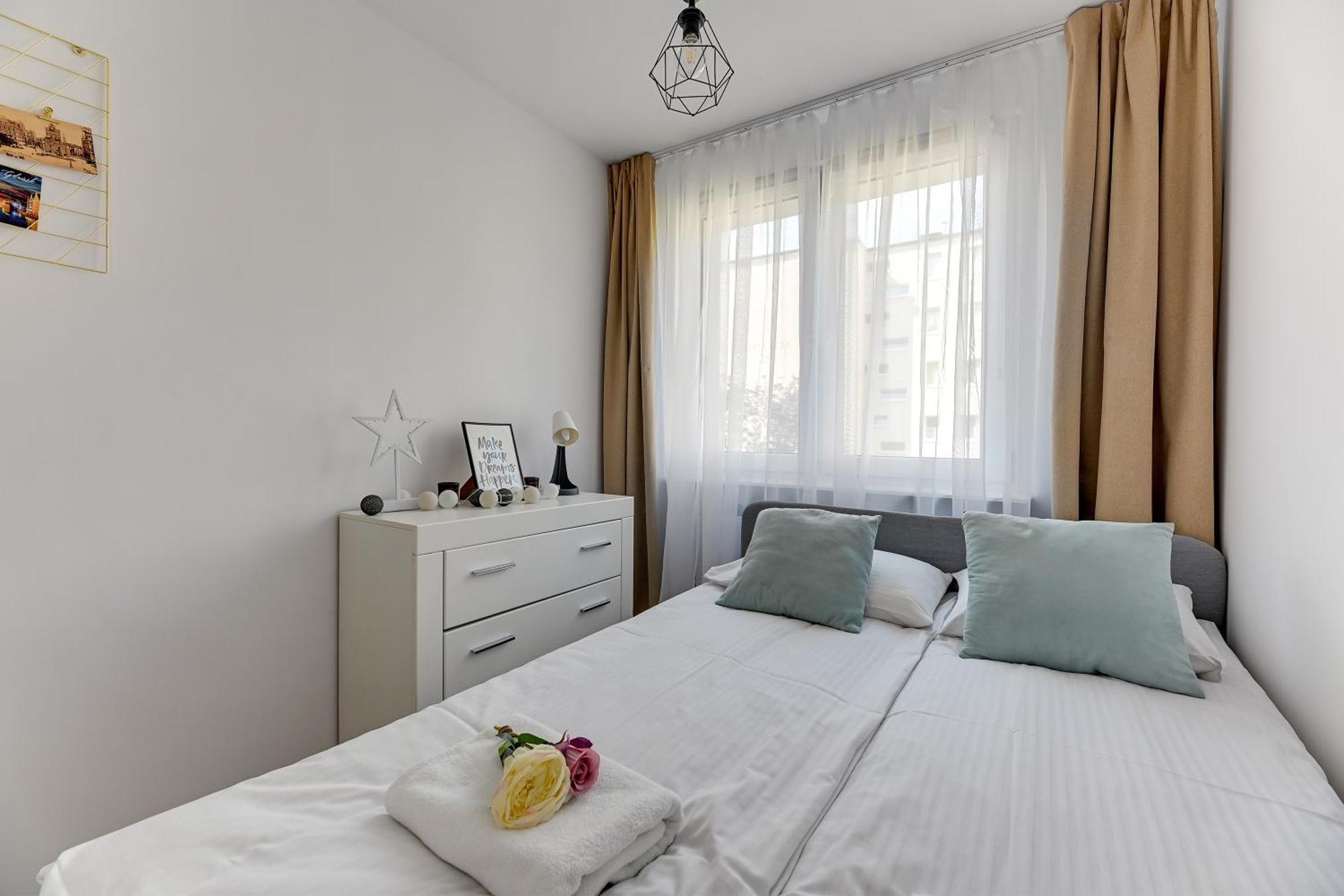 Wave Apartments Silence - Tysiaclecia 2 Γκντανσκ Εξωτερικό φωτογραφία