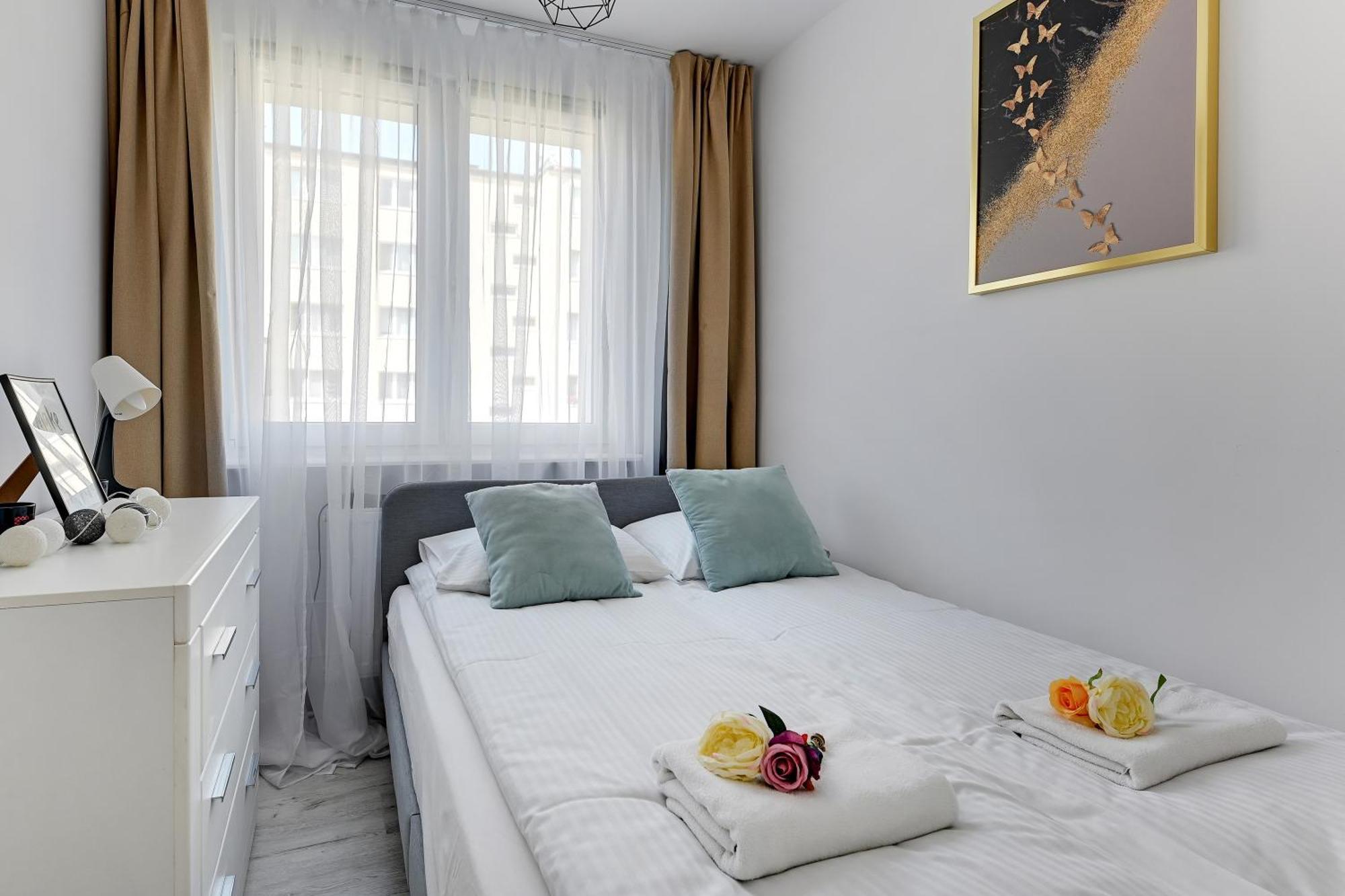 Wave Apartments Silence - Tysiaclecia 2 Γκντανσκ Εξωτερικό φωτογραφία